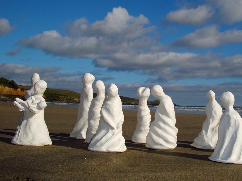 angels on the beach sculpture by annie henry